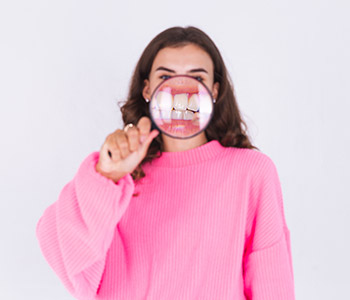 Diş Lekeleri Neden Oluşur? Nasıl Tedavi Edilir?